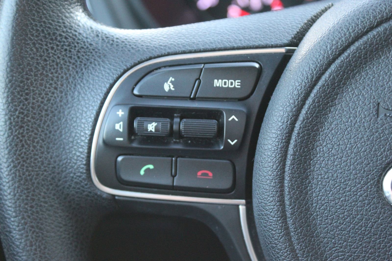 Used 2018 Kia Optima LX image 21