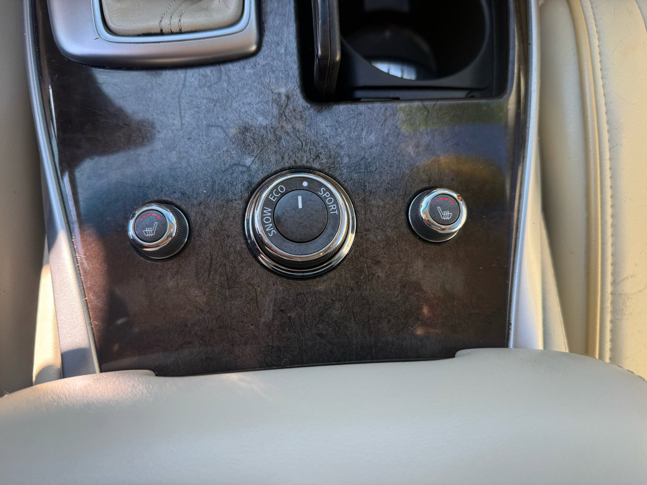 Used 2013 INFINITI JX35 AWD w/ Premium Pkg image 25