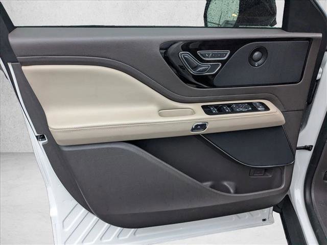 Used 2021 Lincoln Aviator Reserve w/ Equipment Group 201A image 14