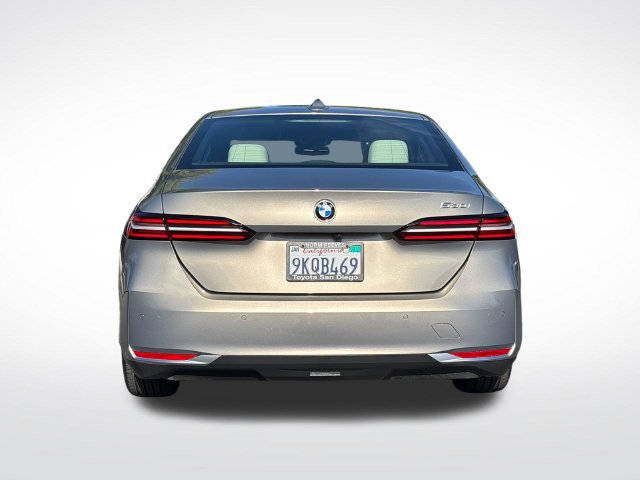 Used 2024 BMW 530i w/ Convenience Package RWD image 12