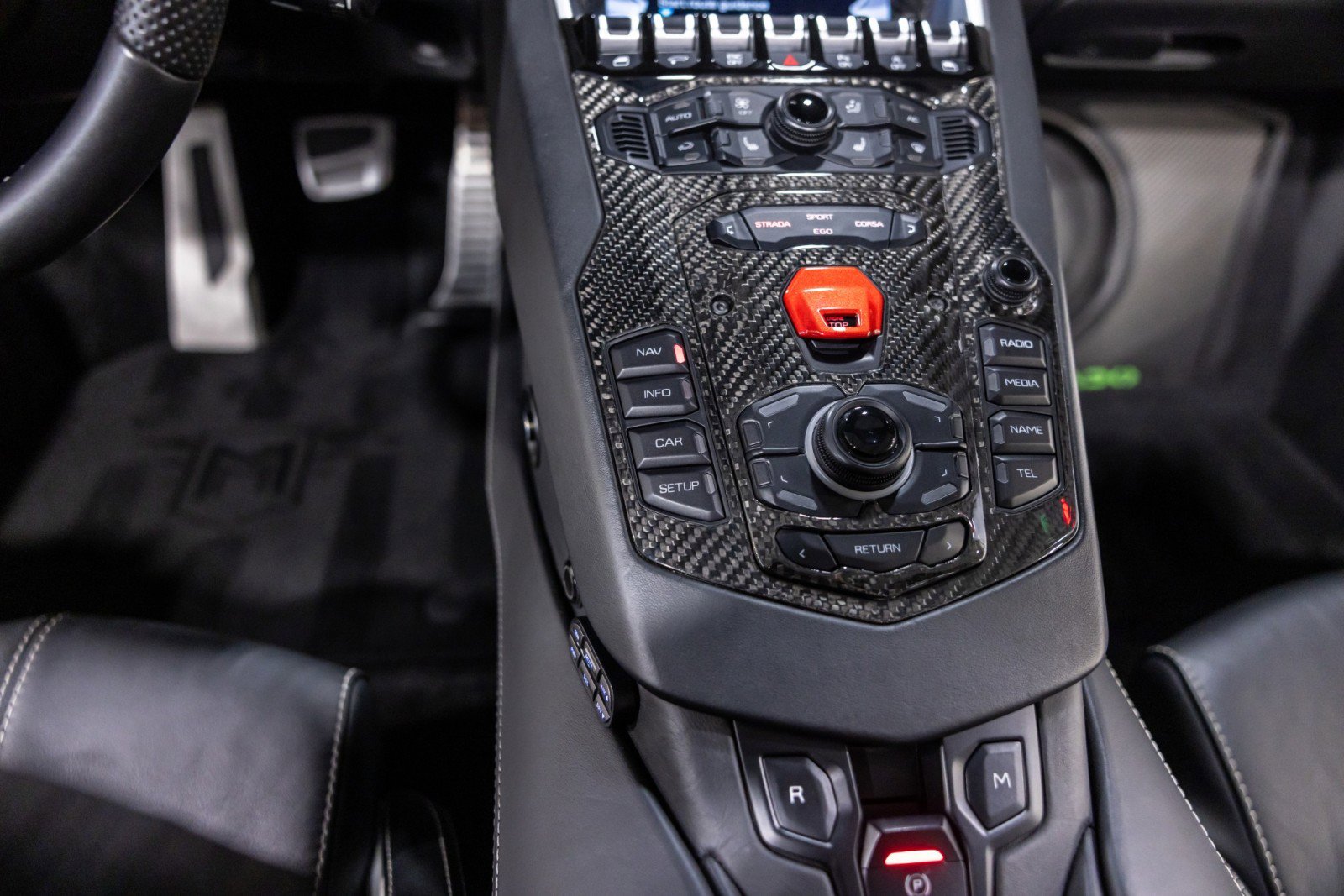 Used 2019 Lamborghini Aventador S image 58