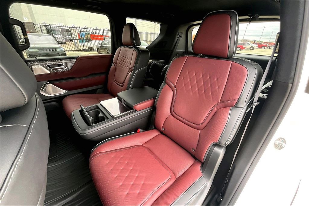 New 2026 INFINITI QX80 Autograph w/ Premium Cargo Package image 10