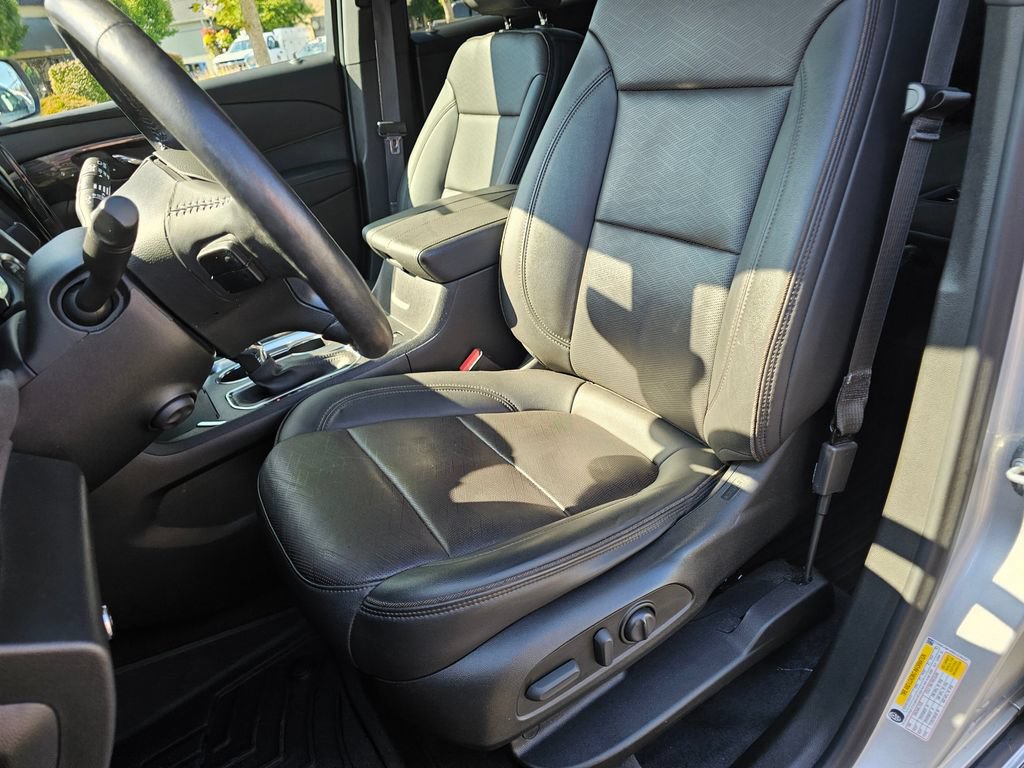 Used 2022 Chevrolet Traverse High Country AWD/4WD image 25