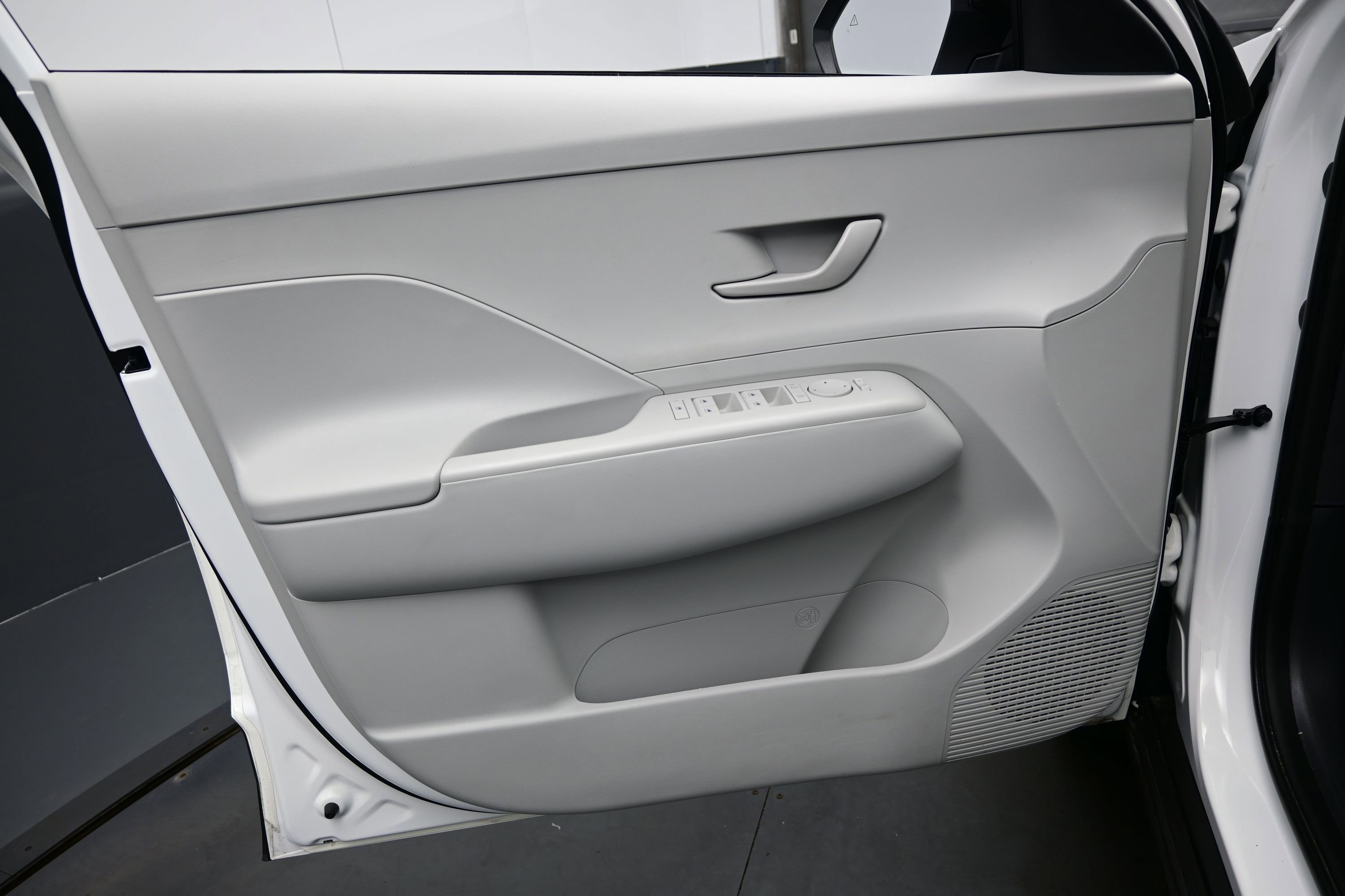 Certified 2026 Hyundai Kona SEL Sport AWD/4WD image 9