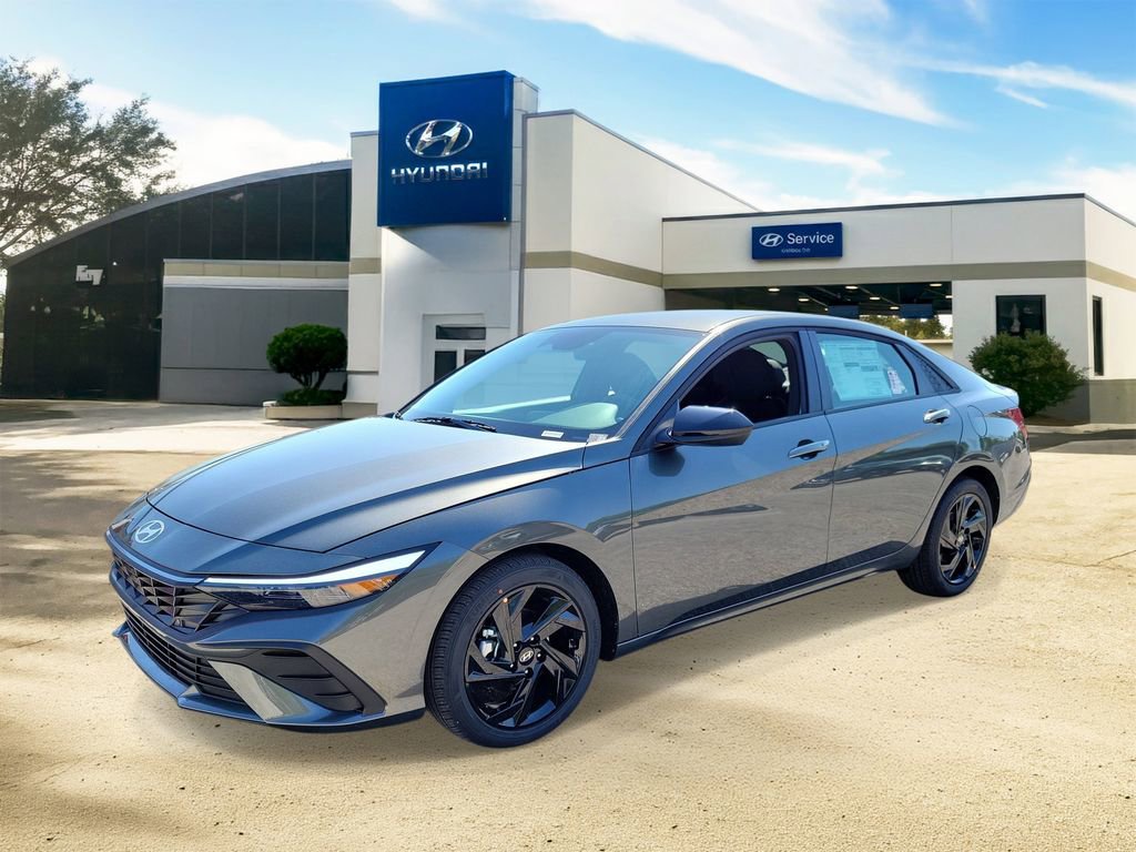 Used 2026 Hyundai Elantra Sport w/ Cargo Package FWD image 2