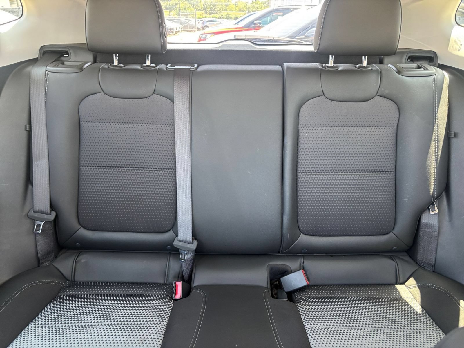 Used 2025 Chevrolet Trax LT FWD image 32