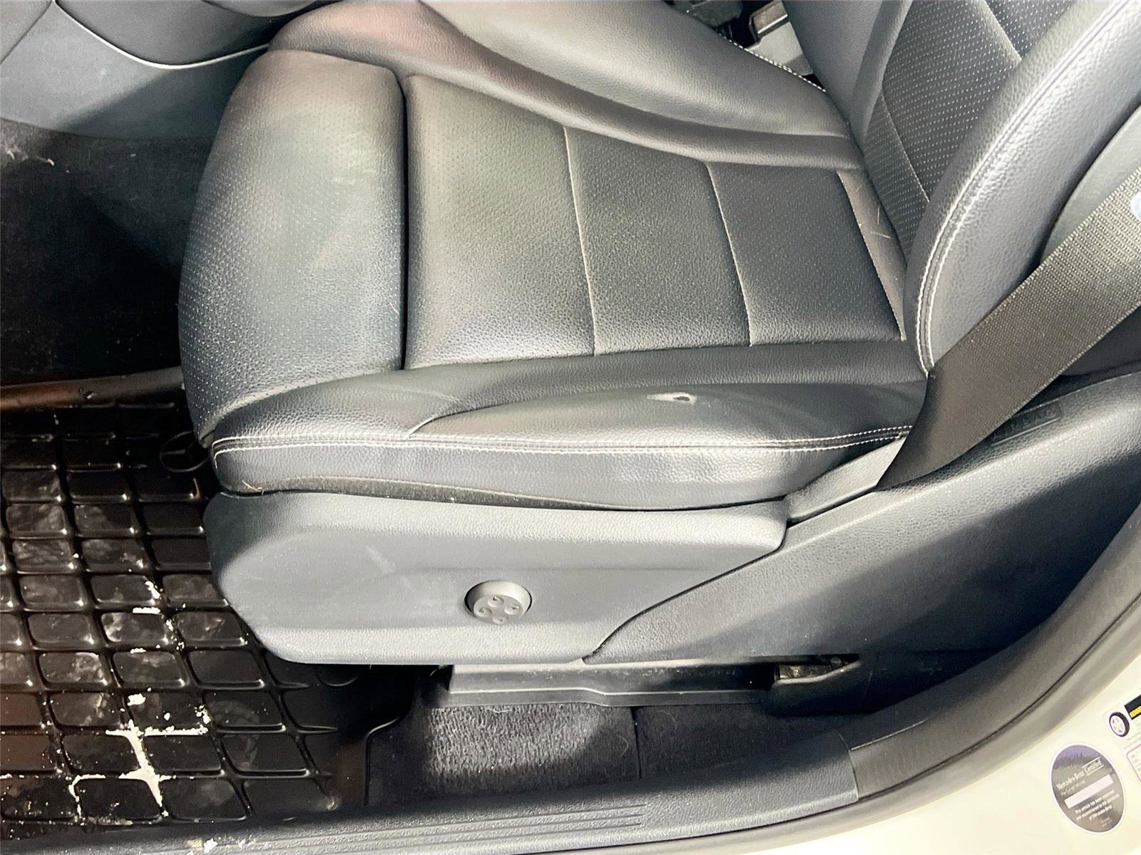 Certified 2022 Mercedes-Benz GLC 300 4MATIC image 17