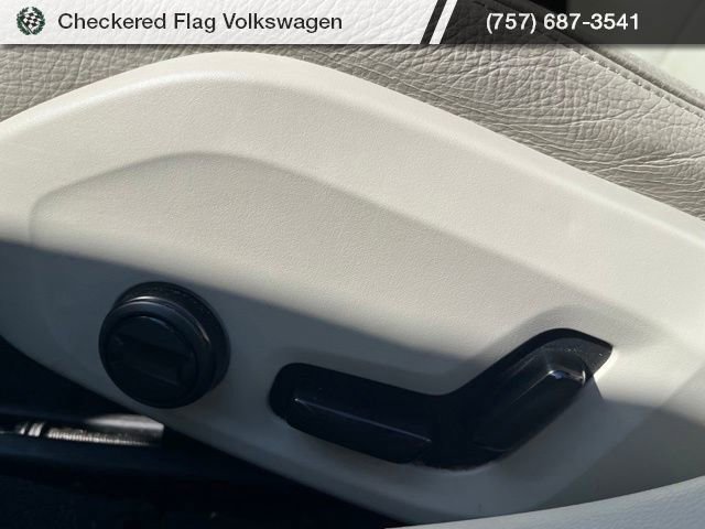Used 2020 Volvo S60 T5 Momentum FWD image 23
