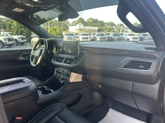 Used 2021 GMC Yukon XL SLT w/ Rear Media and Nav Package RWD image 14