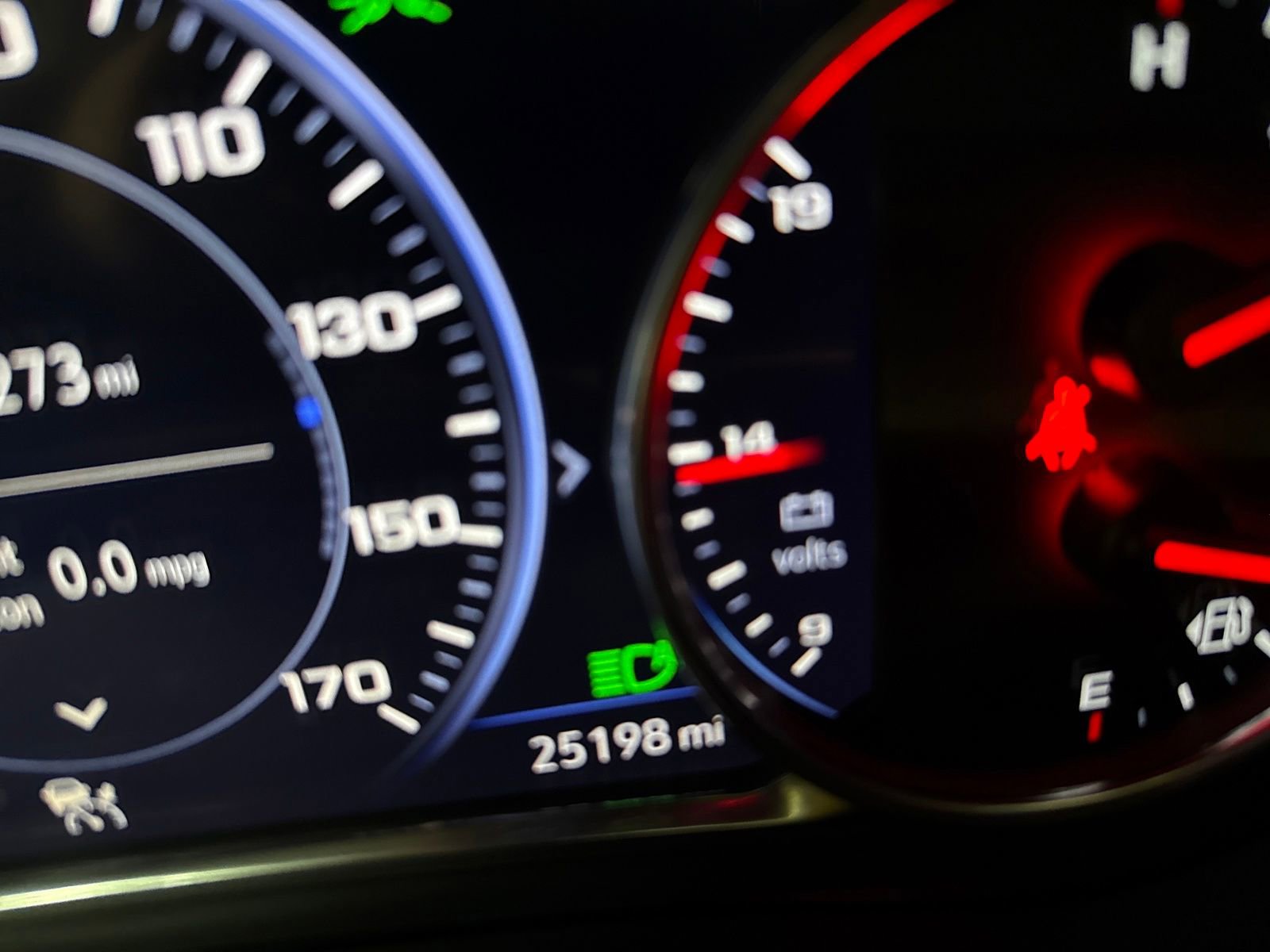 Used 2023 Chevrolet Traverse Premier image 18