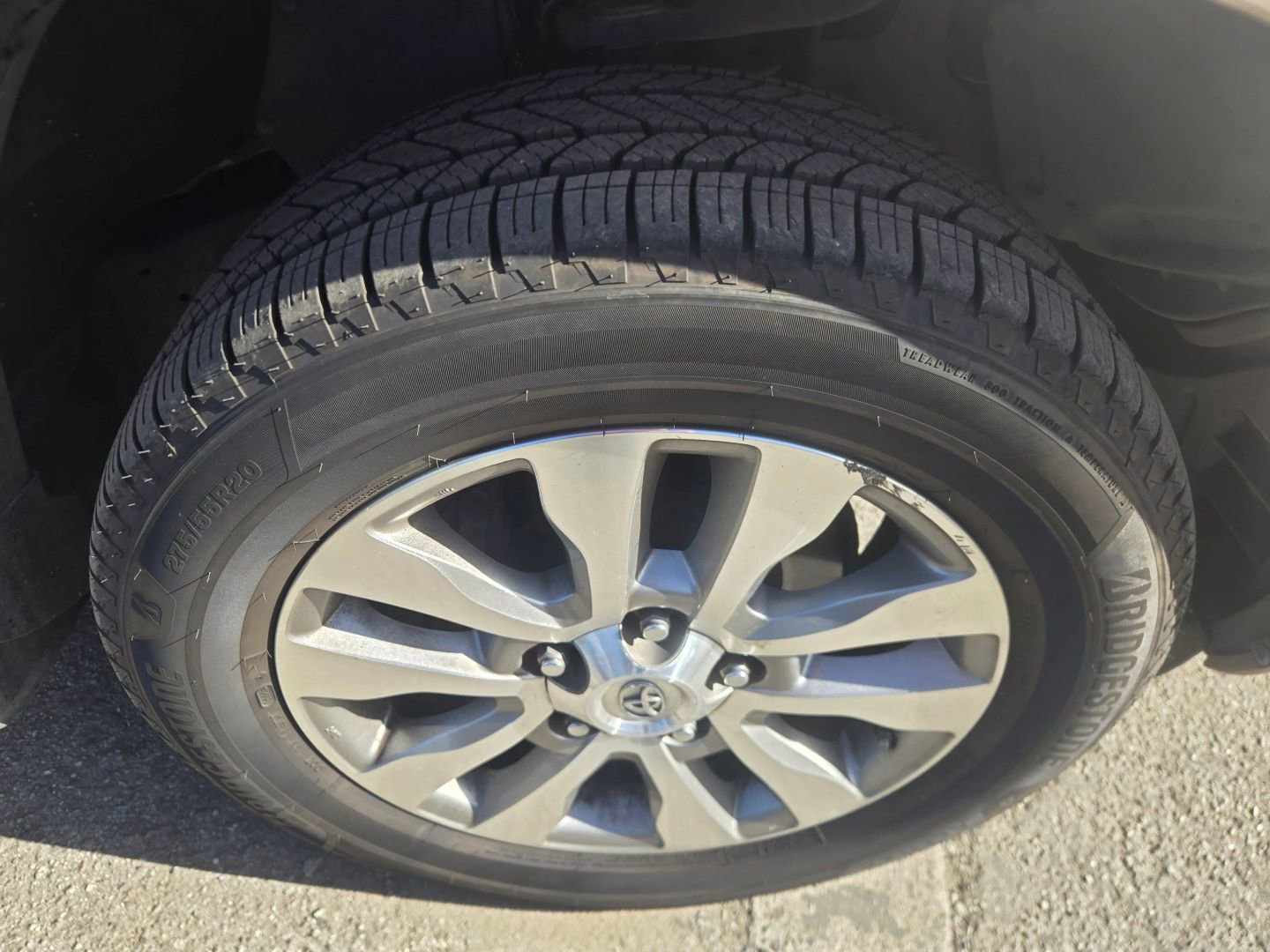 Used 2010 Toyota Sequoia Limited image 32