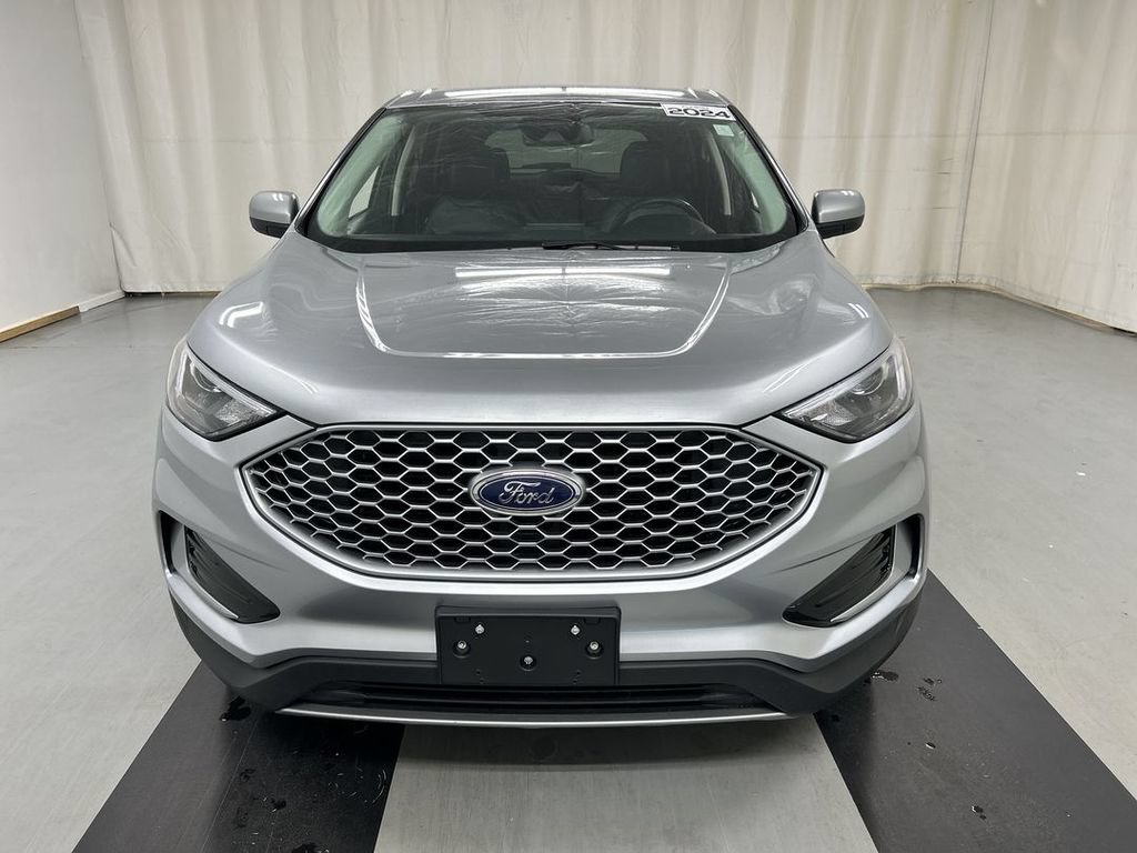 Used 2024 Ford Edge SEL AWD/4WD image 3