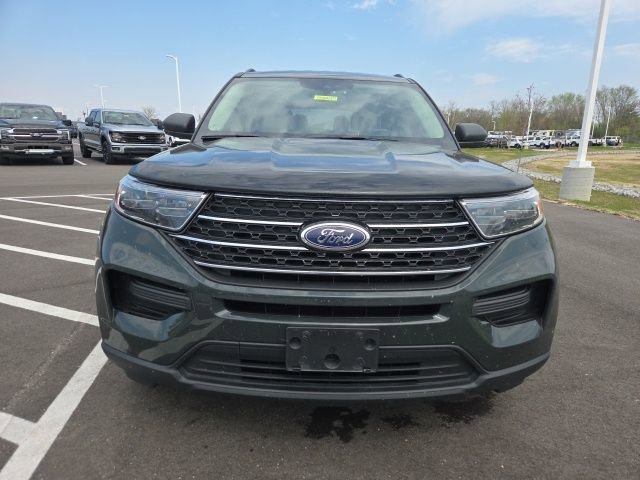 Used 2023 Ford Explorer XLT RWD image 3