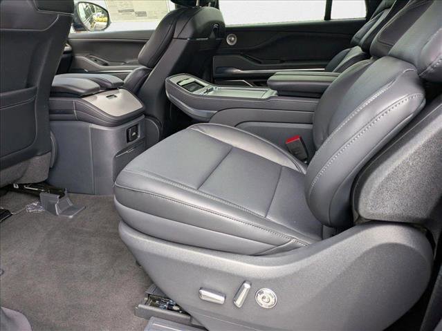 New 2025 Lincoln Navigator L Reserve w/ Jet Appearance Package image 14