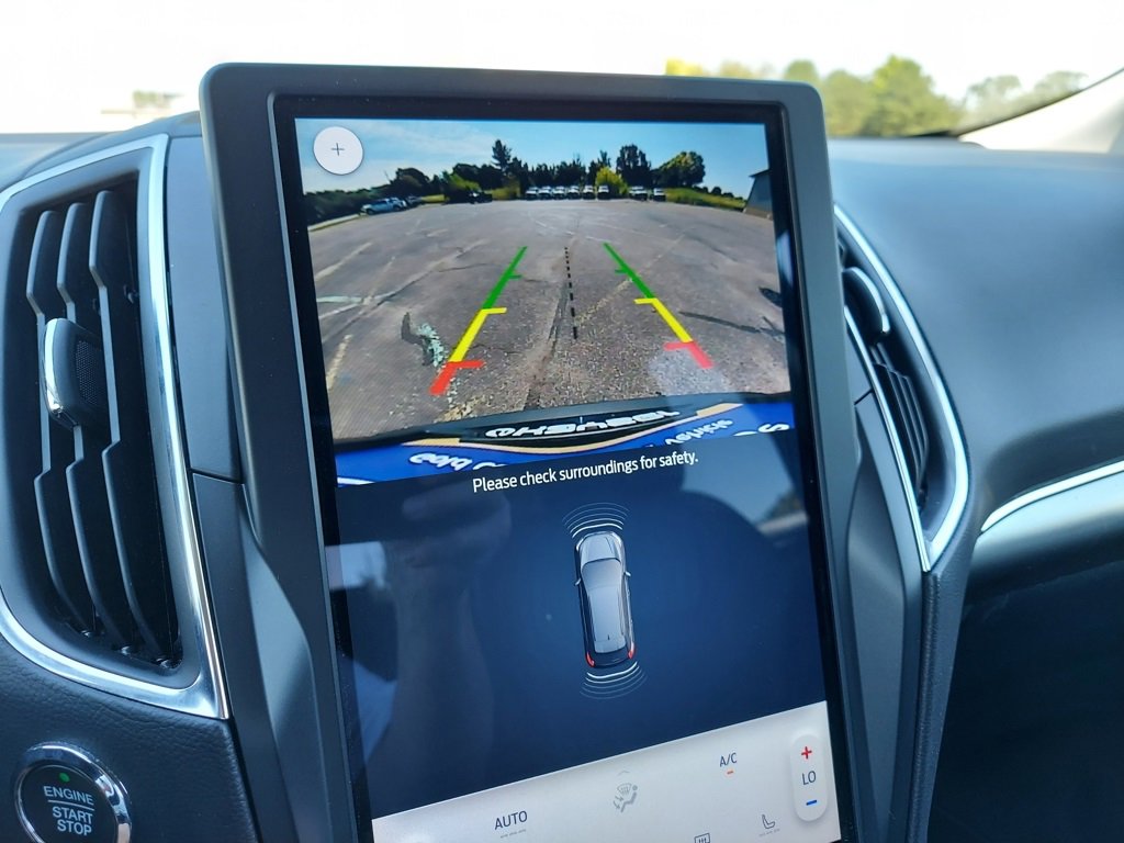 Certified 2024 Ford Edge Titanium image 6