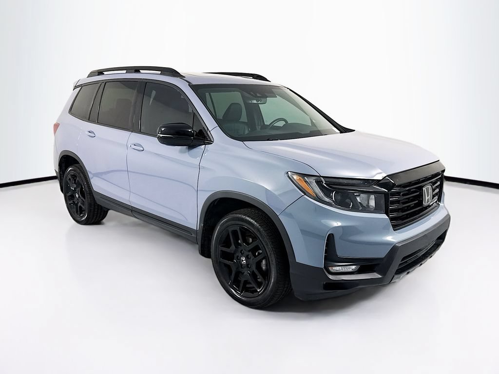 Certified 2025 Honda Passport Black Edition image 3