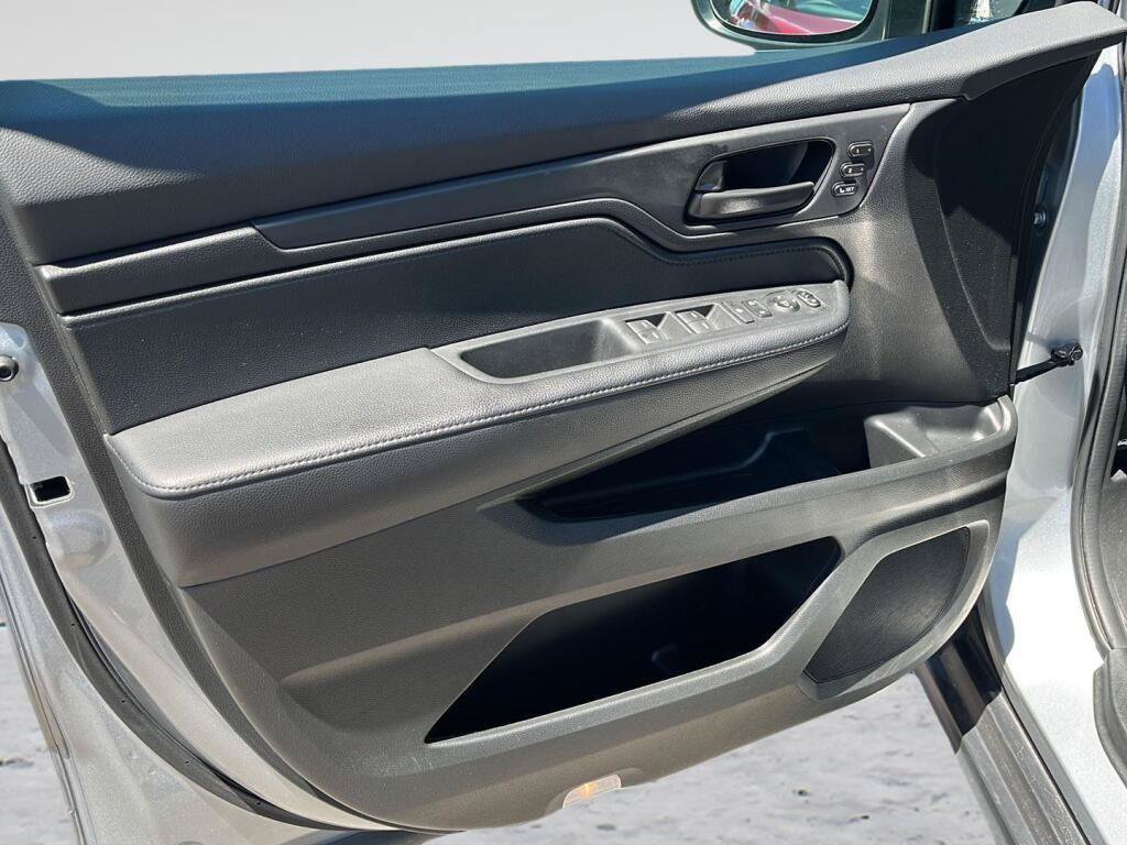 Used 2025 Honda Odyssey EX-L image 9