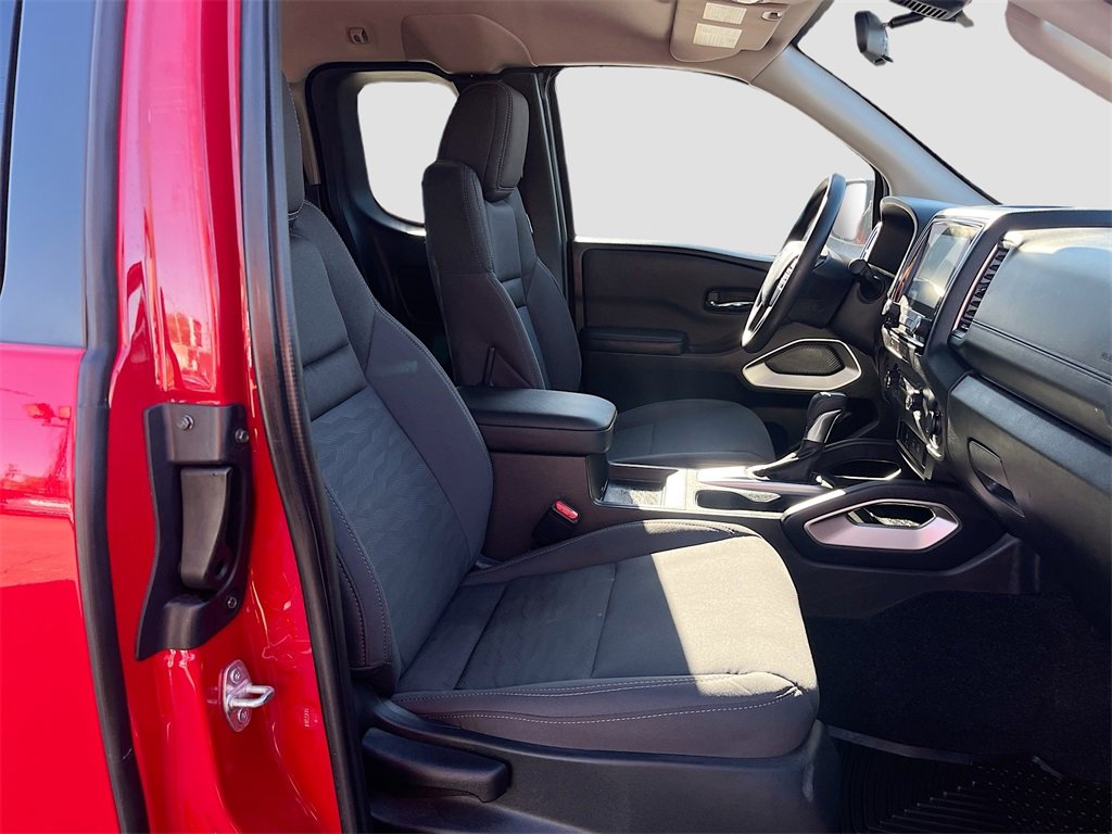 Used 2024 Nissan Frontier SV w/ Technology Package image 26