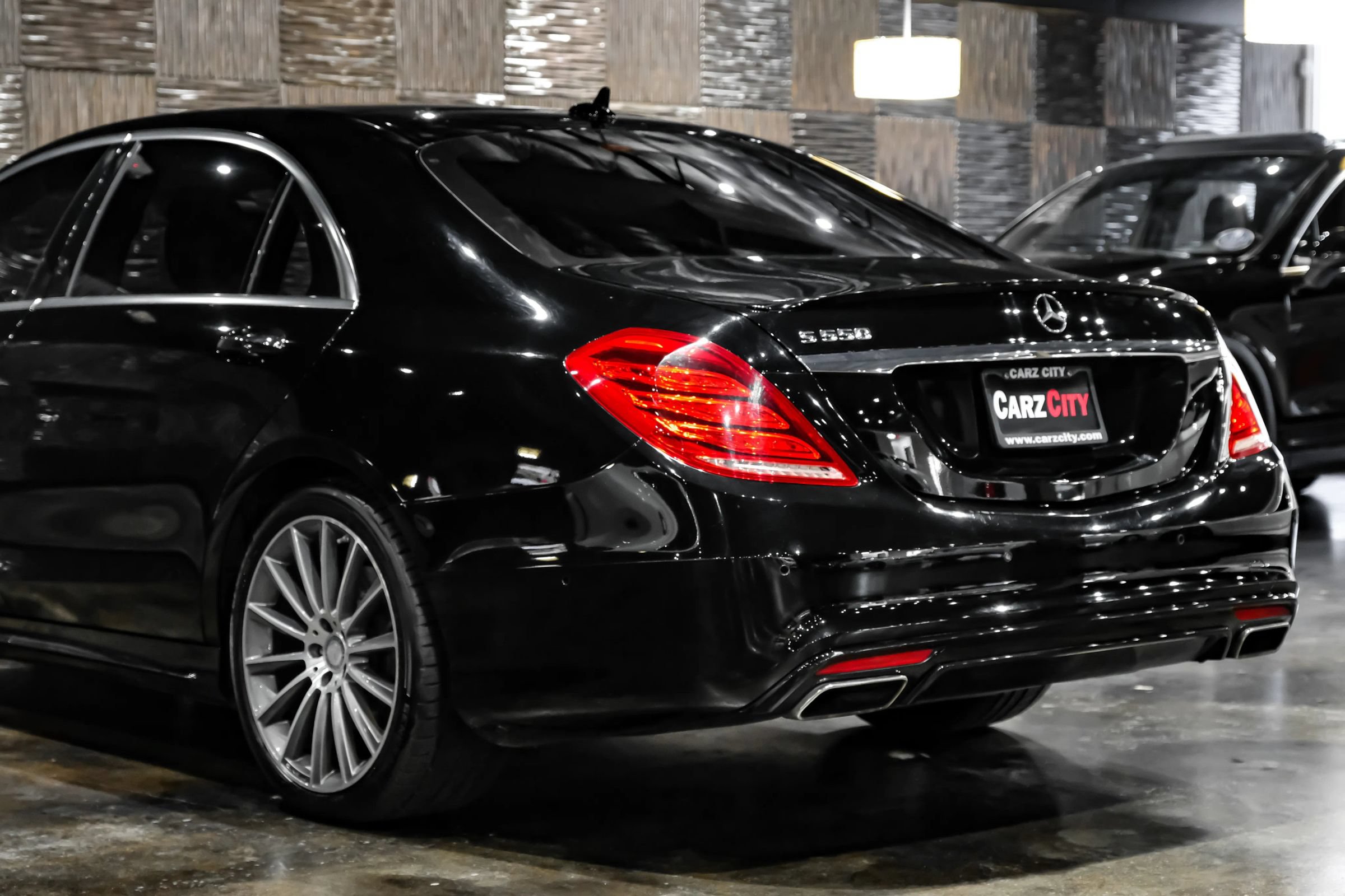 Used 2016 Mercedes-Benz S 550 Sedan image 18