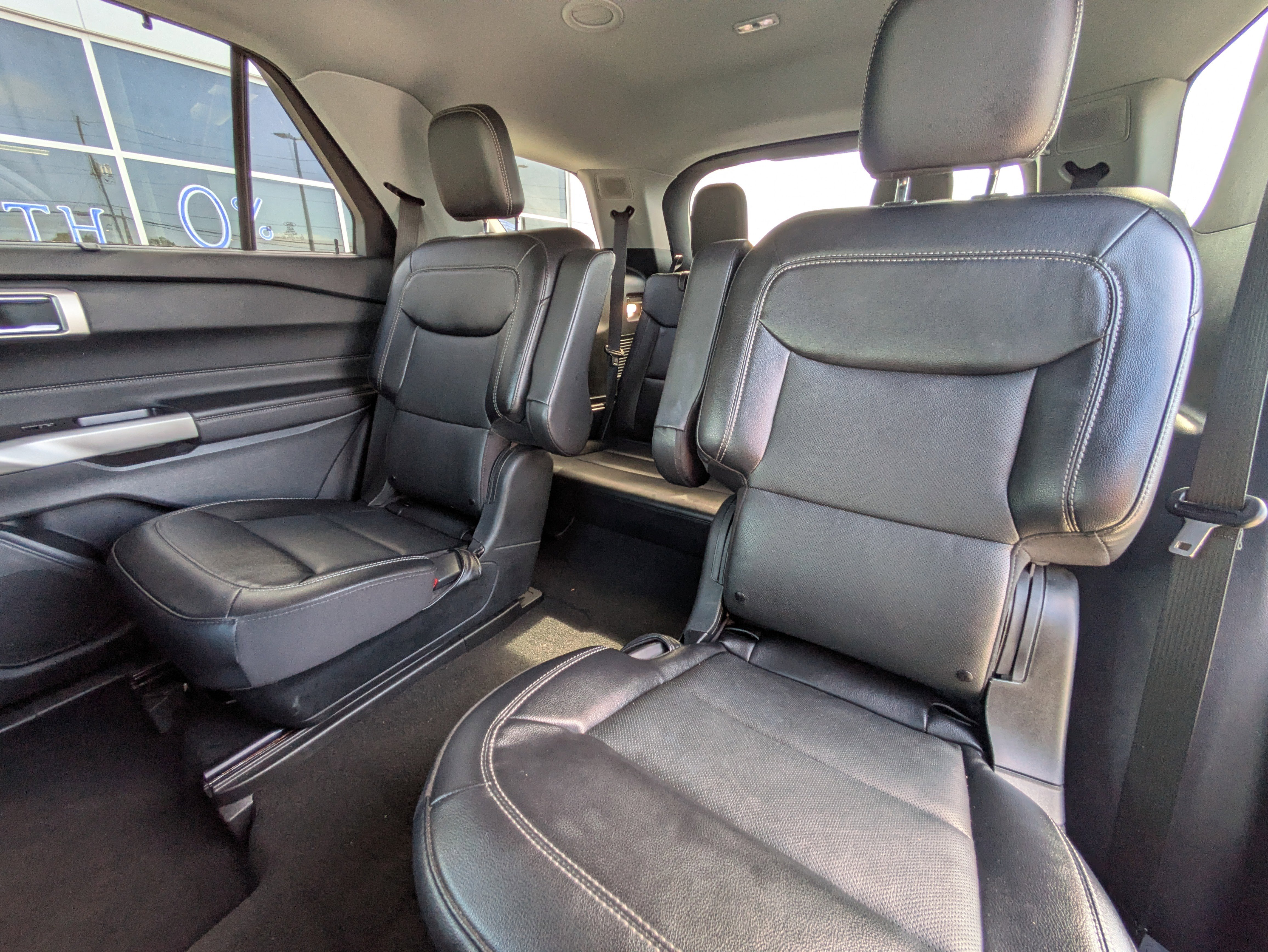 Used 2023 Ford Explorer Limited image 14