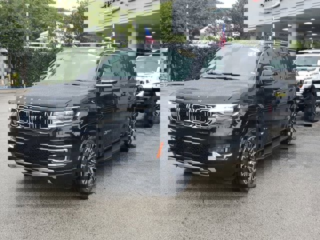 Used 2024 Jeep Wagoneer L Series II w/ Flexible Seating Group image 3