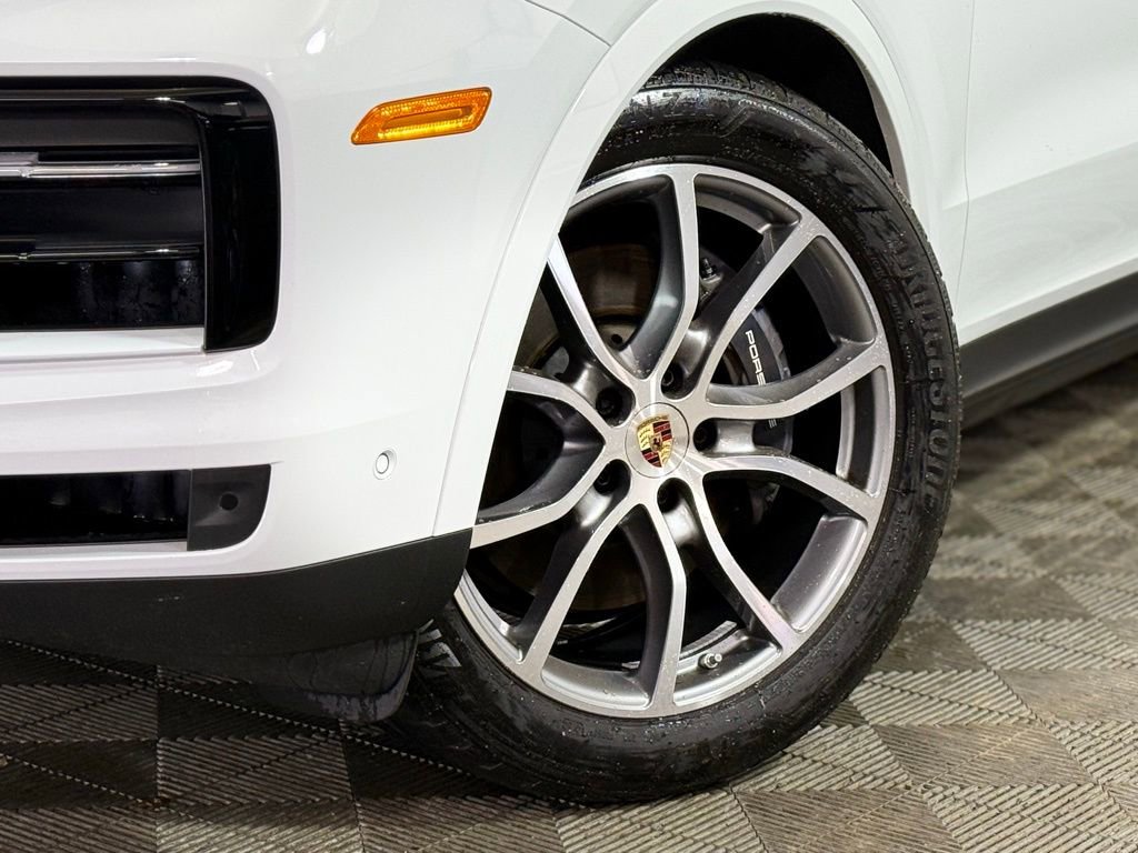Used 2025 Porsche Cayenne Coupe w/ Premium Package Plus image 2