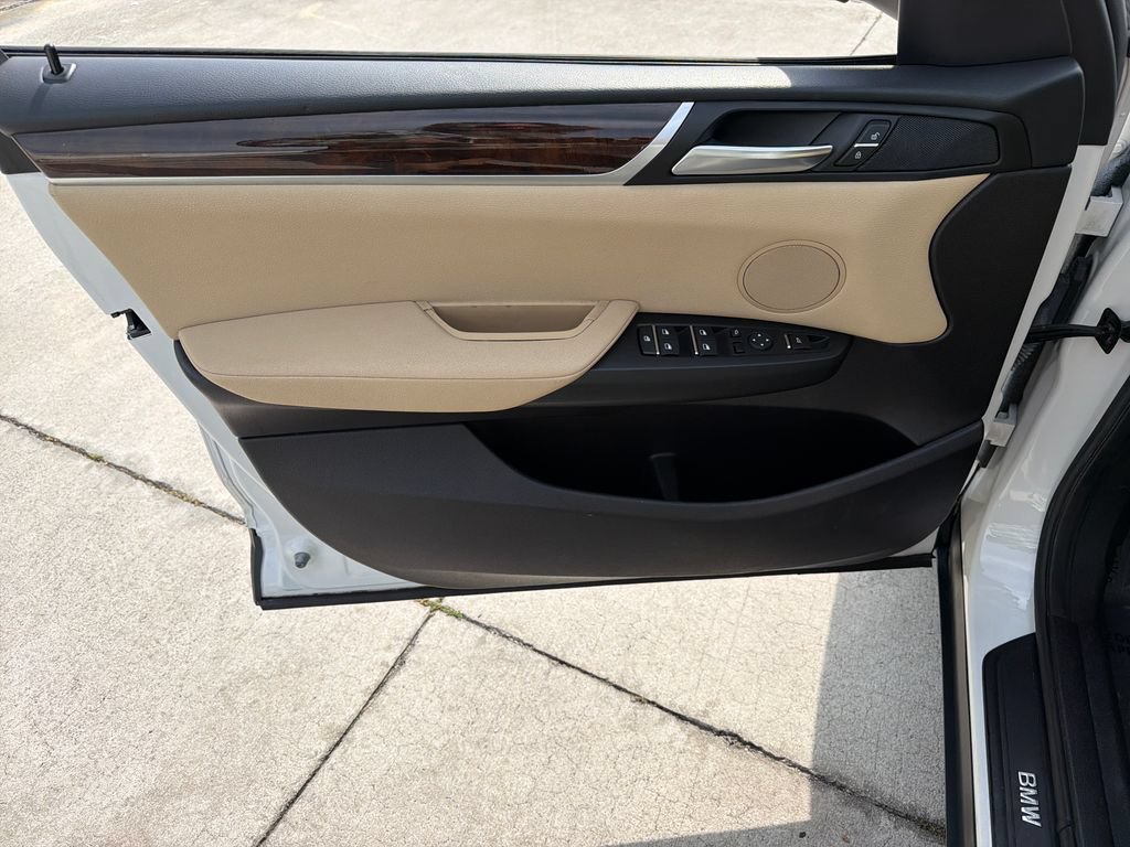 Used 2017 BMW X3 xDrive28i AWD/4WD image 17