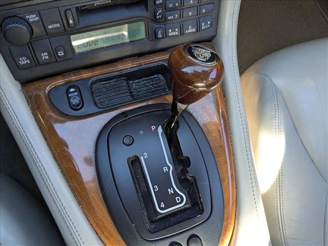 Used 2000 Jaguar XK8 Convertible image 12