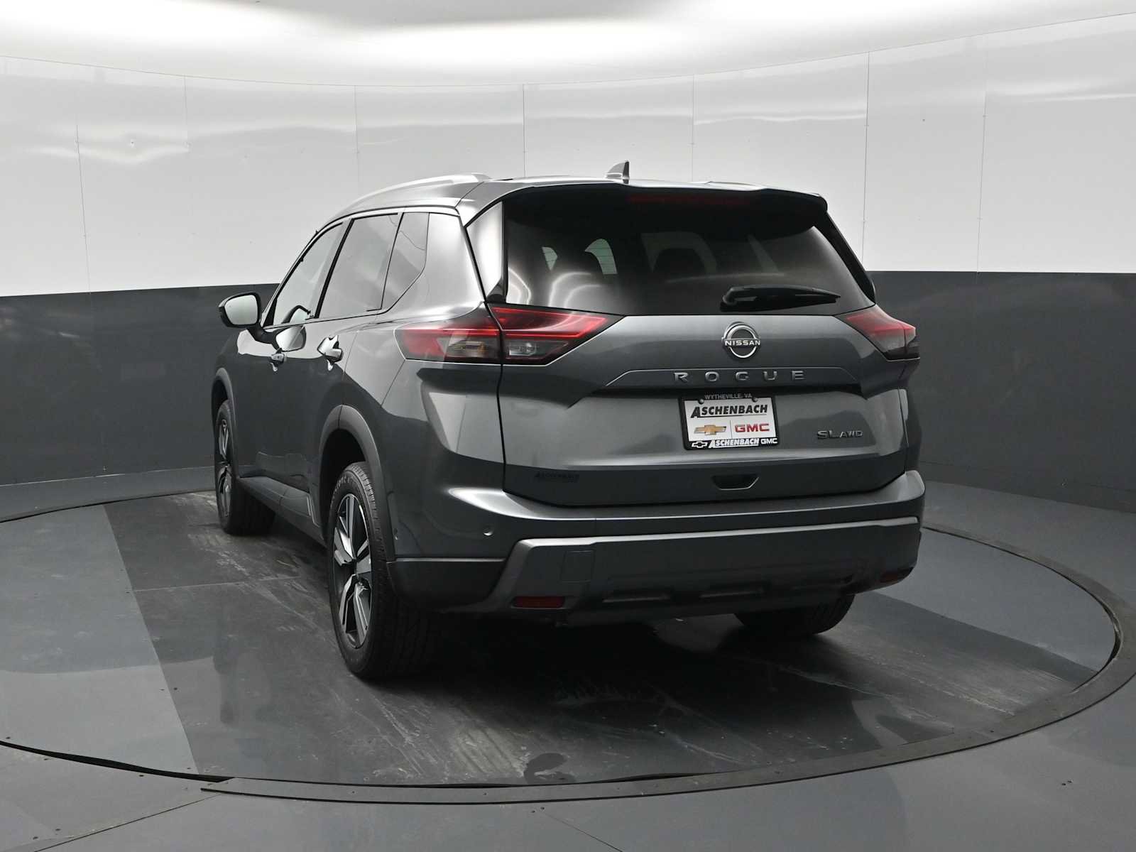 Used 2024 Nissan Rogue SL image 7