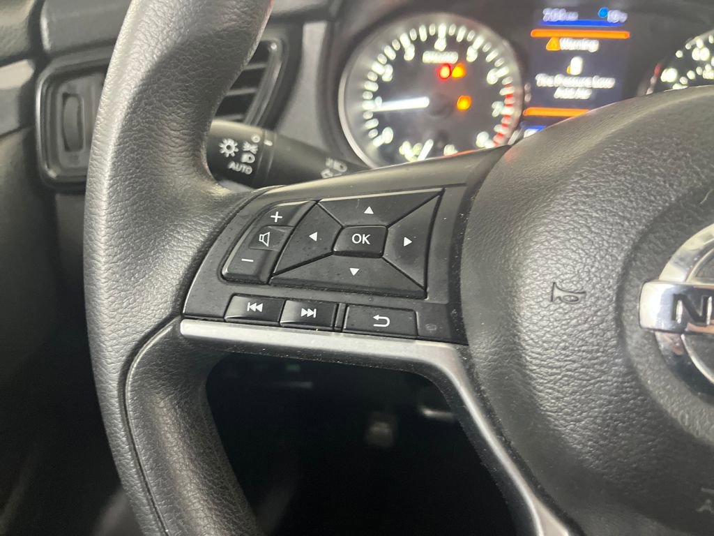 Used 2019 Nissan Rogue S image 59