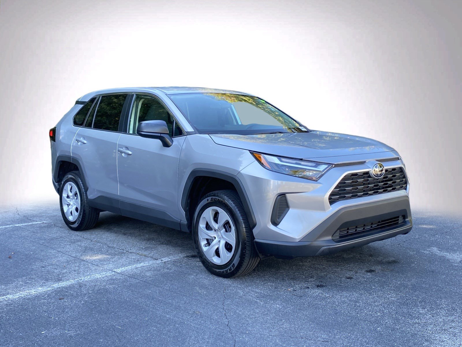 Used 2024 Toyota RAV4 LE FWD image 2
