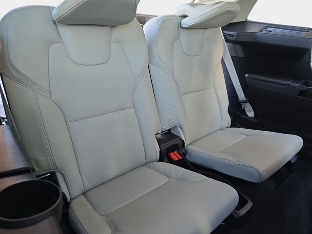 Used 2024 Volvo XC90 T8 Ultimate w/ Lounge Package image 16
