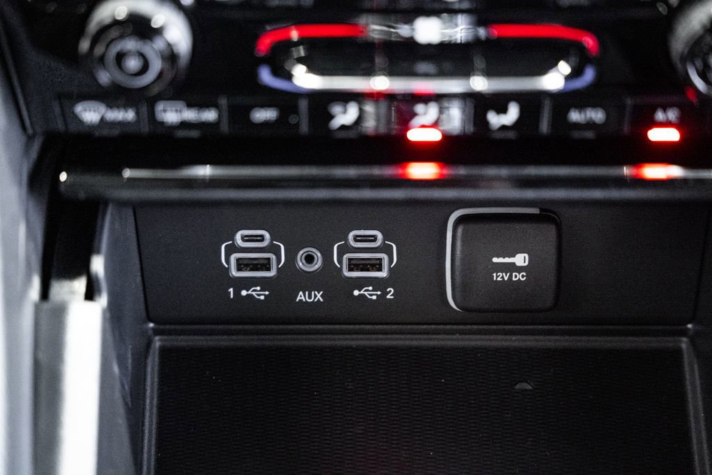 New 2025 Jeep Grand Cherokee Altitude image 23