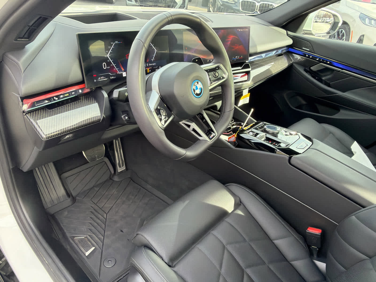 Certified 2026 BMW 550e xDrive AWD/4WD image 59