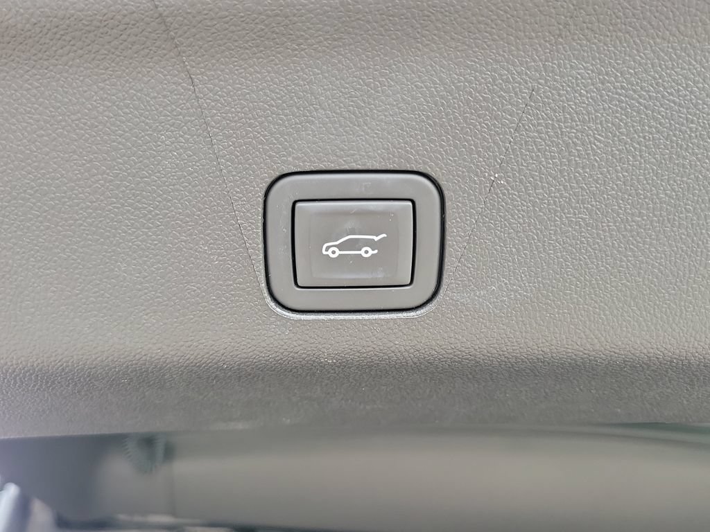 Used 2023 GMC Yukon SLT w/ SLT Premium Package AWD/4WD image 9