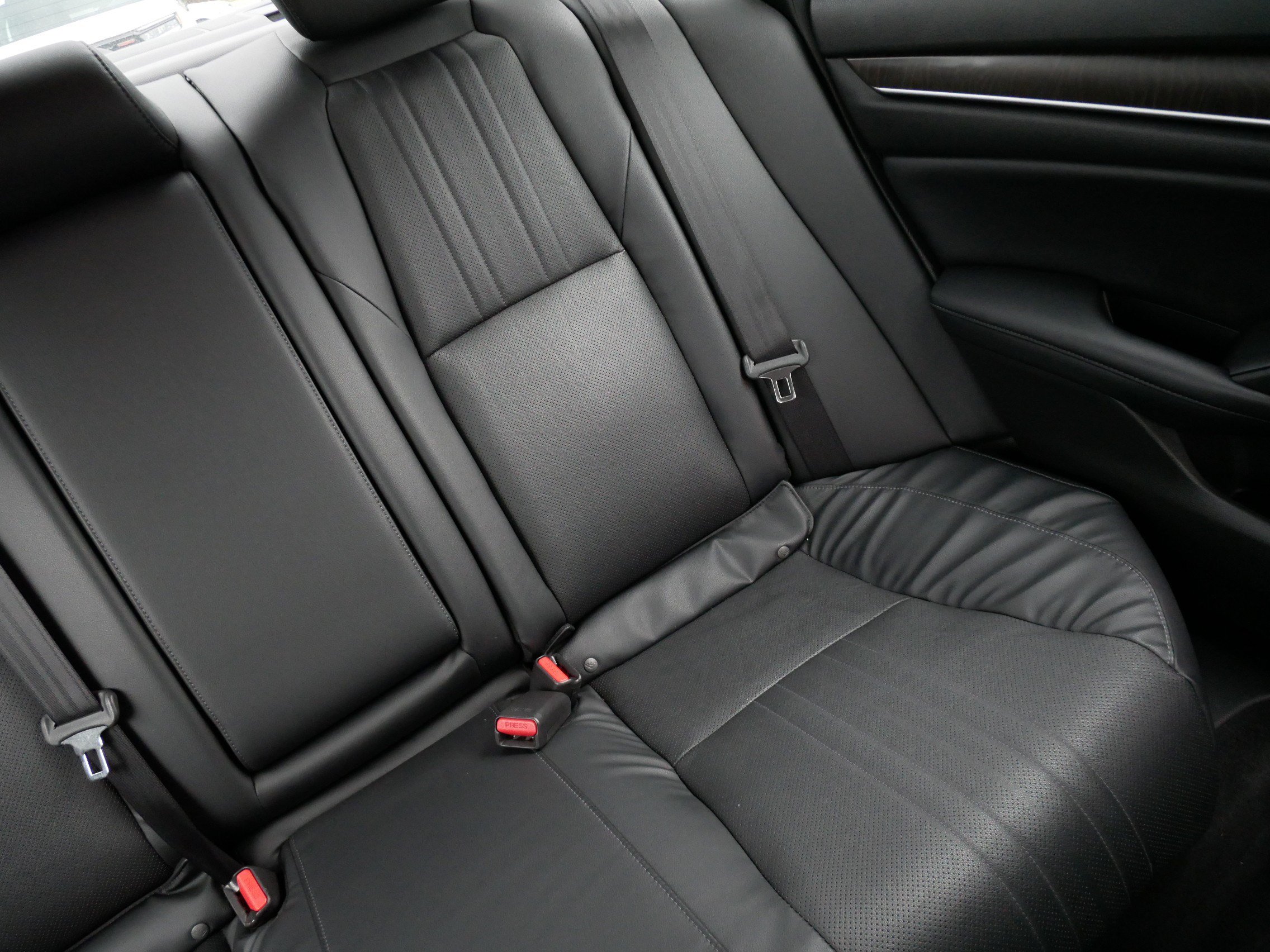 Used 2018 Honda Accord EX-L image 14