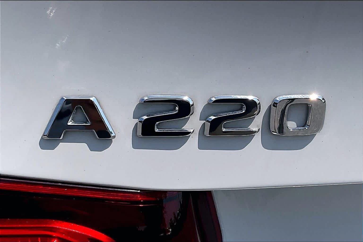 Used 2020 Mercedes-Benz A 220 4MATIC image 32