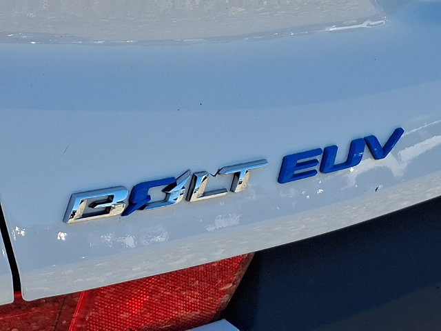 Used 2023 Chevrolet Bolt EUV LT FWD image 30
