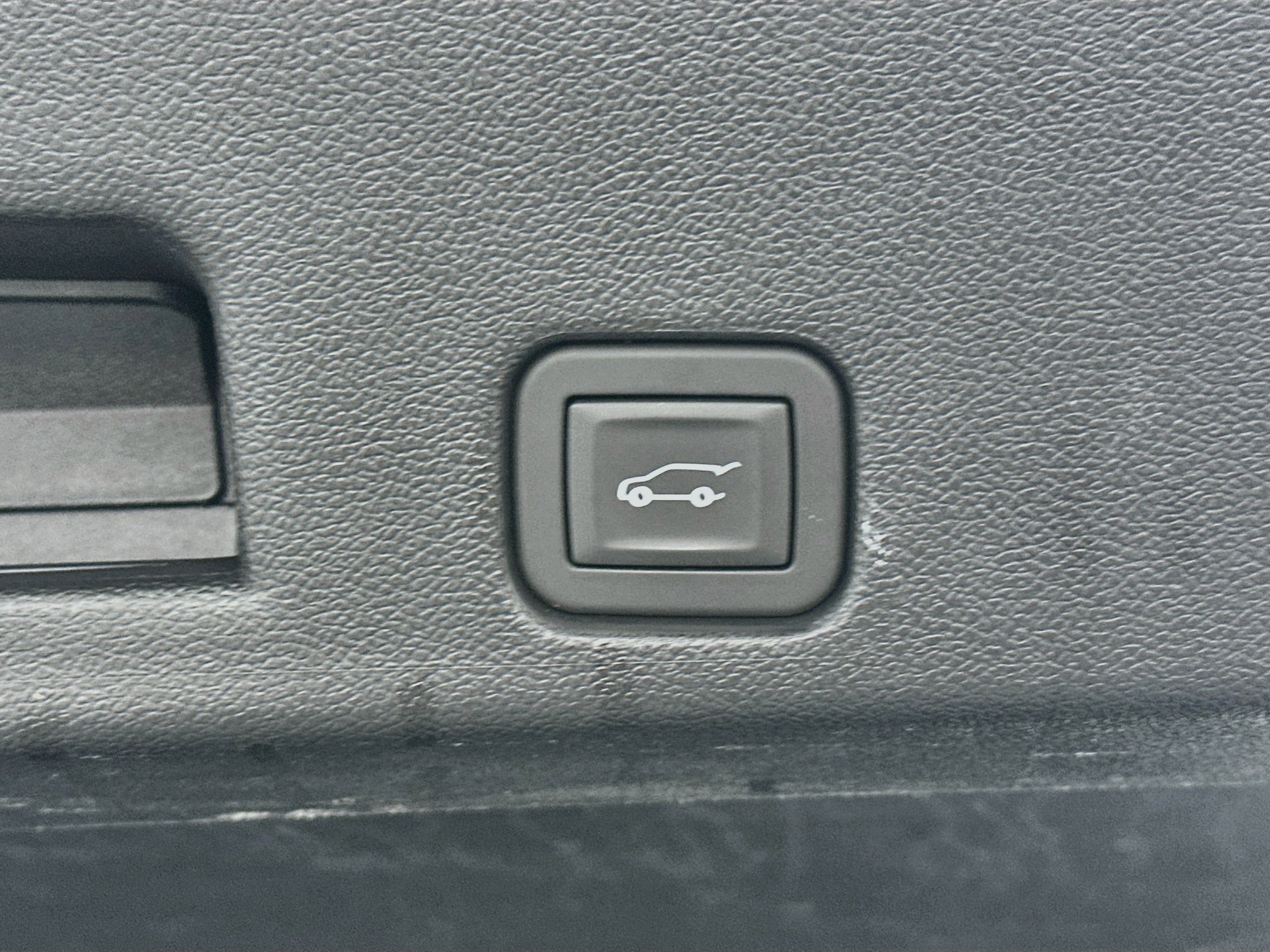 Used 2025 Buick Enclave Preferred FWD image 32