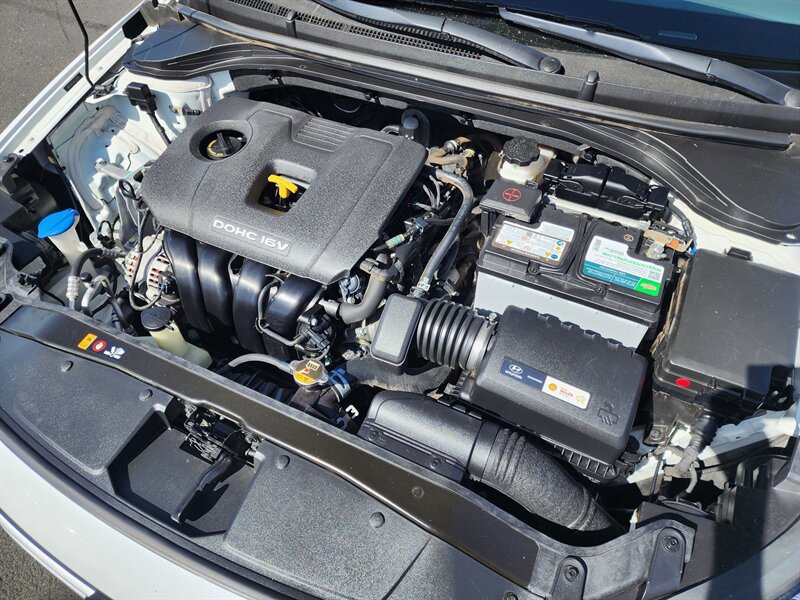 Used 2018 Hyundai Elantra SEL FWD image 9