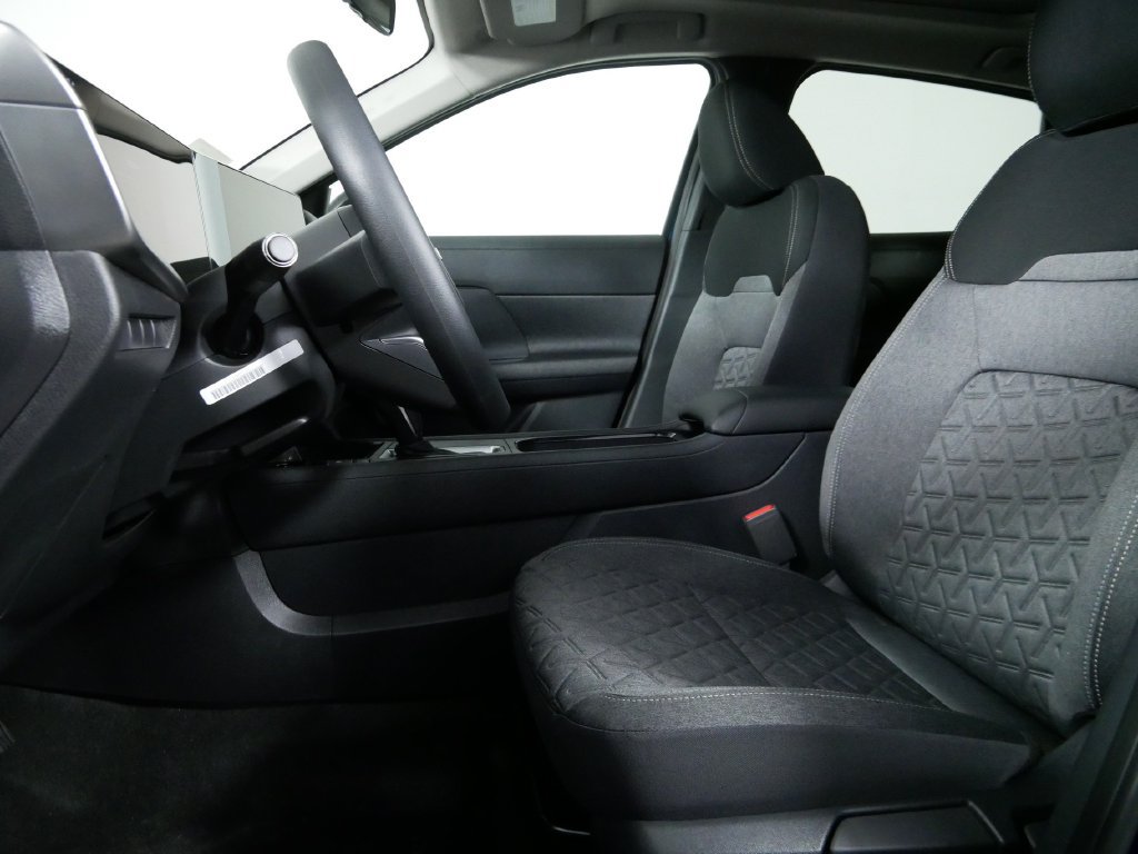 New 2027 Nissan Kicks SV AWD/4WD image 13