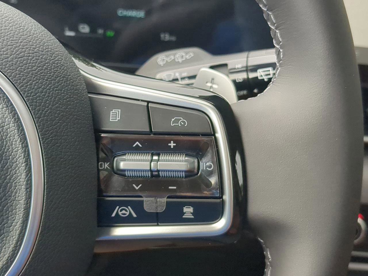 New 2026 Kia Carnival SX image 25