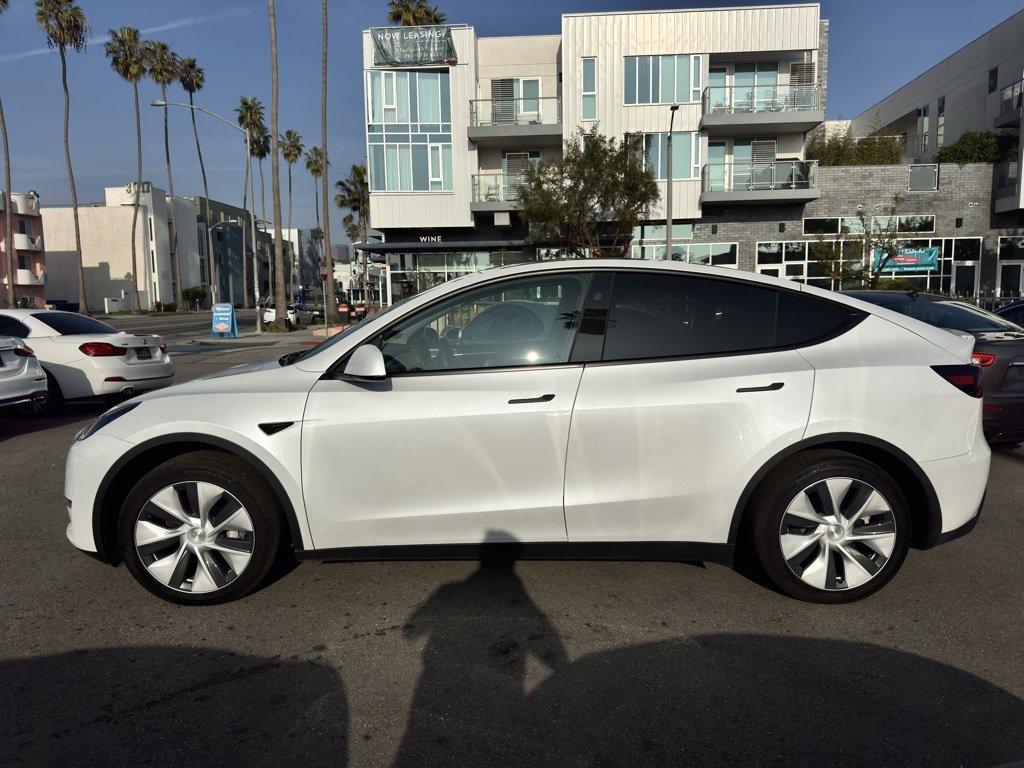 Used 2024 Tesla Model Y Long Range image 10