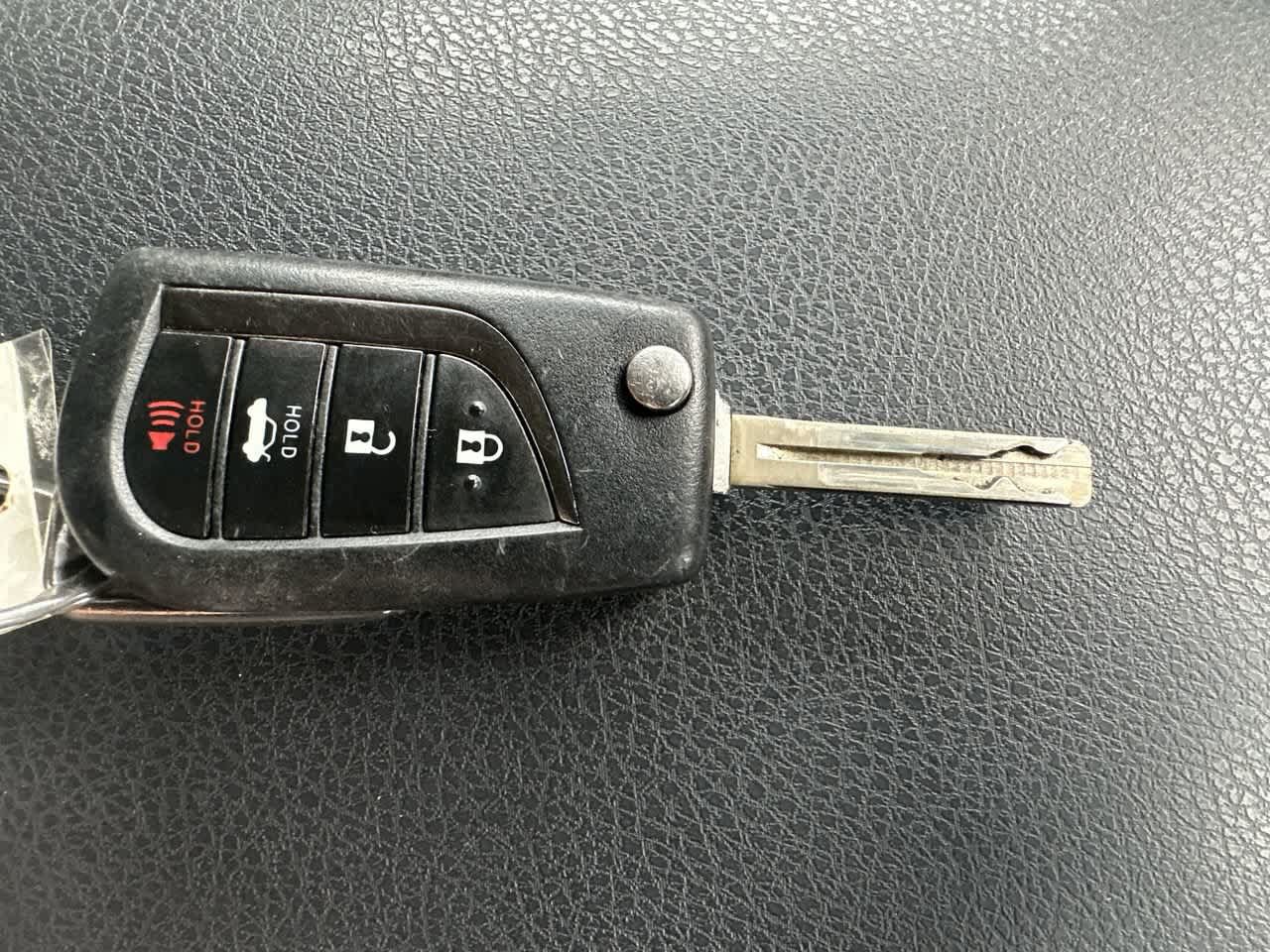 Used 2021 Toyota Camry LE FWD image 28