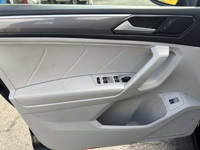 Certified 2024 Volkswagen Tiguan SE R-Line FWD image 12