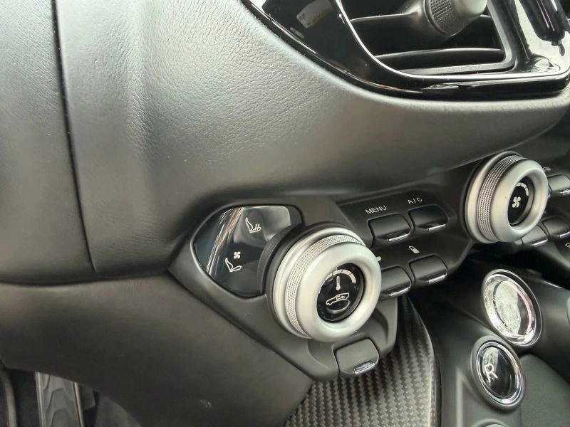 Used 2019 Aston Martin V8 Vantage Coupe image 30