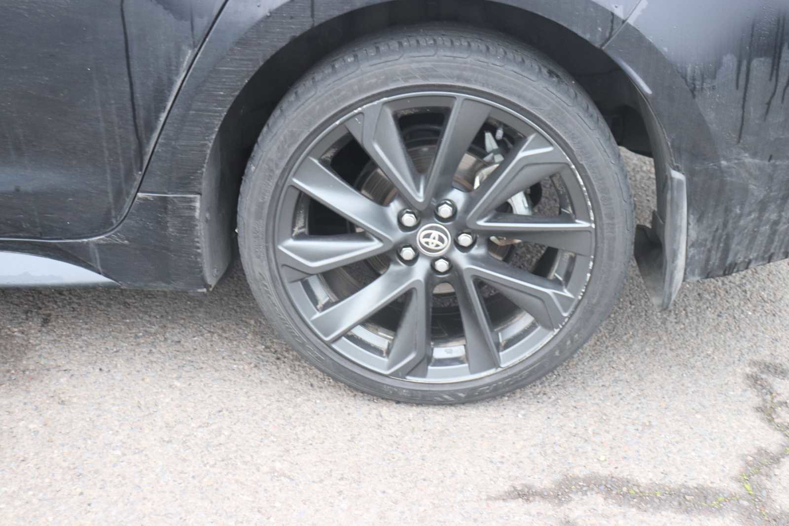 Used 2024 Toyota Corolla SE w/ SE Package image 9