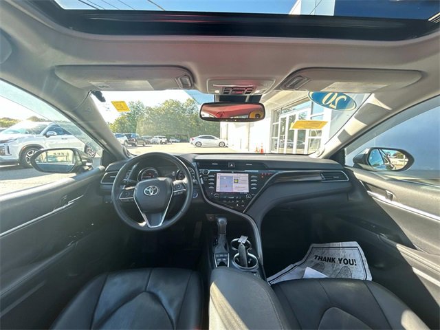 Used 2020 Toyota Camry XLE image 15