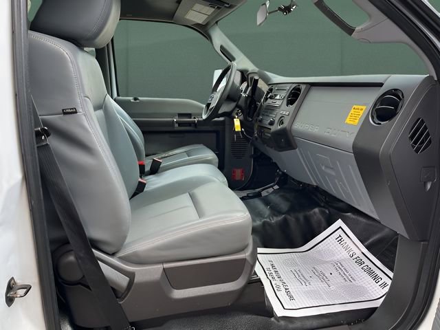Used 2015 Ford F550 4x4 Regular Cab Super Duty image 12