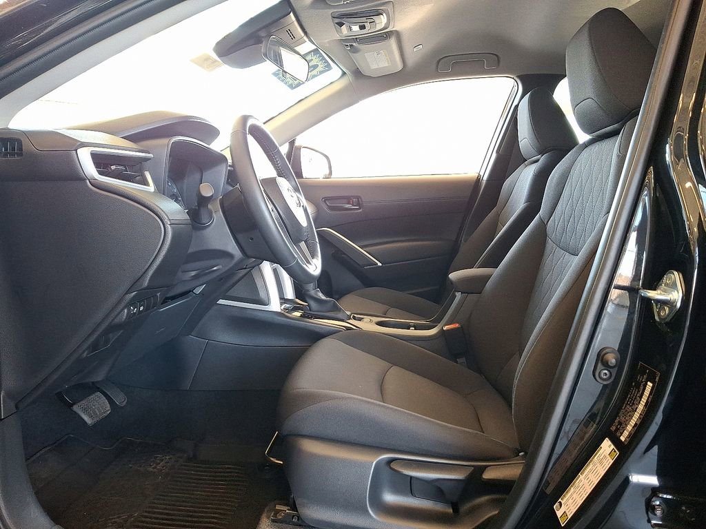 Used 2024 Toyota Corolla Cross LE image 15